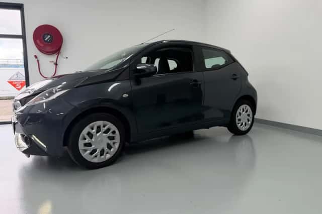 Toyota Aygo (2018) thumbnail 2