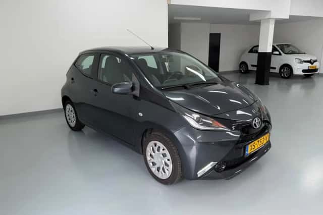 Toyota Aygo (2018) thumbnail 5