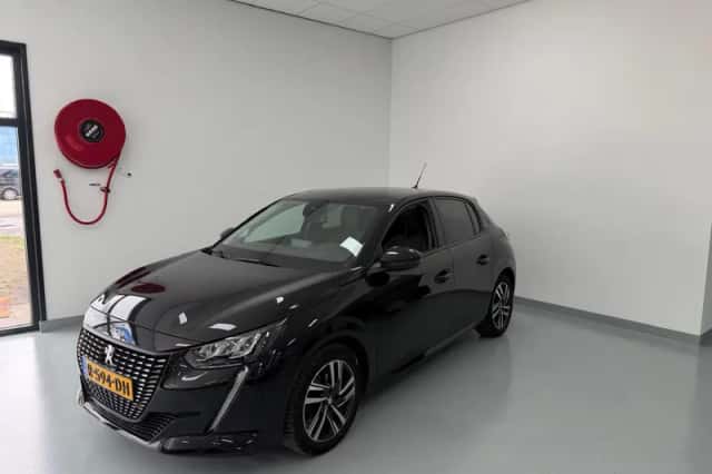 Peugeot 208 (2022) thumbnail 2