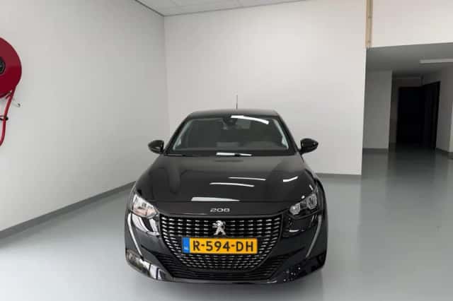 Peugeot 208 (2022) thumbnail 4