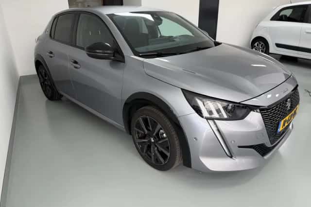 Peugeot 208 (2021) thumbnail 6