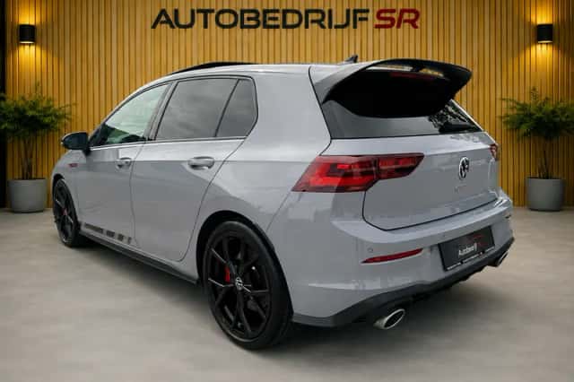 Volkswagen Golf (2023) thumbnail 6