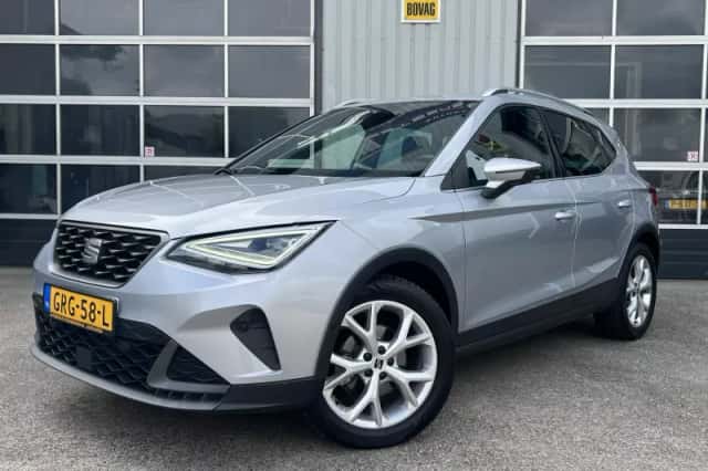 SEAT Arona (2023) thumbnail 1