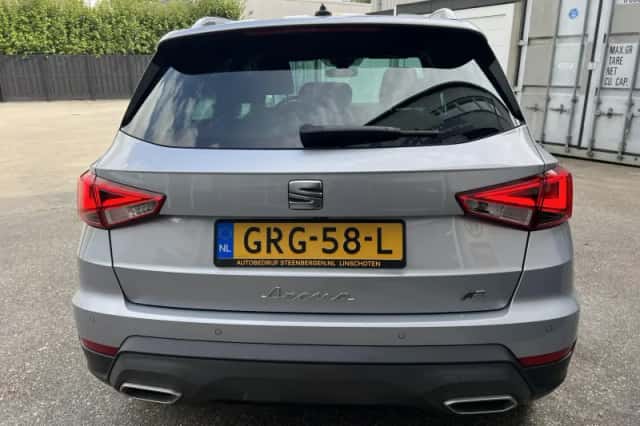 SEAT Arona (2023) thumbnail 3