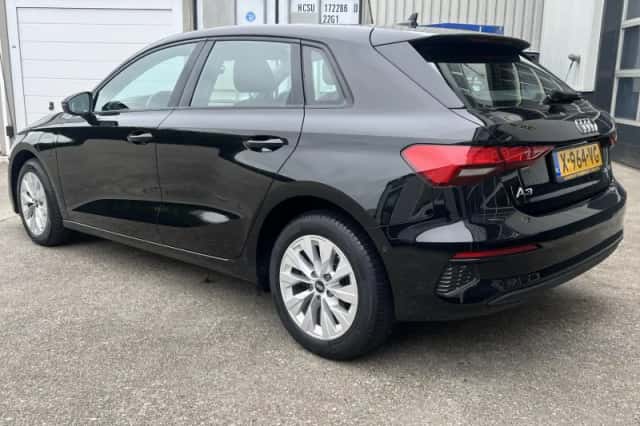 Audi A3 (2021) thumbnail 2