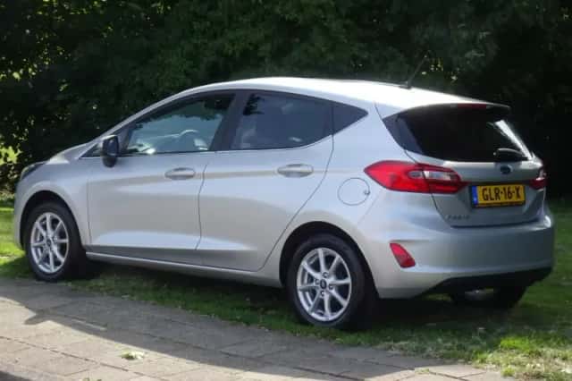 Ford Fiesta (2021) thumbnail 3