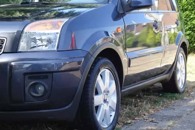 Ford Fusion (2007) thumbnail 4