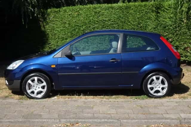 Ford Fiesta (2003) thumbnail 2