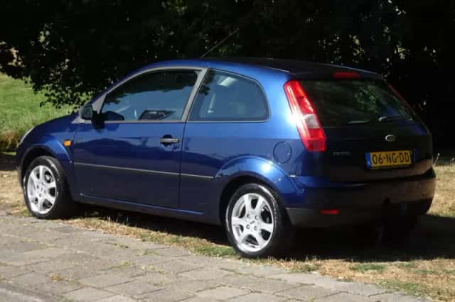 Ford Fiesta (2003) thumbnail 3