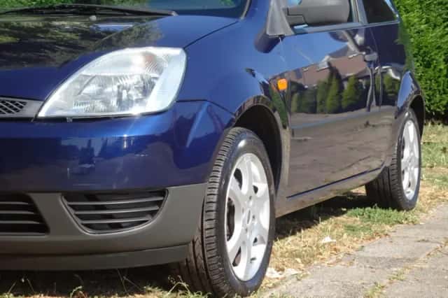 Ford Fiesta (2003) thumbnail 4