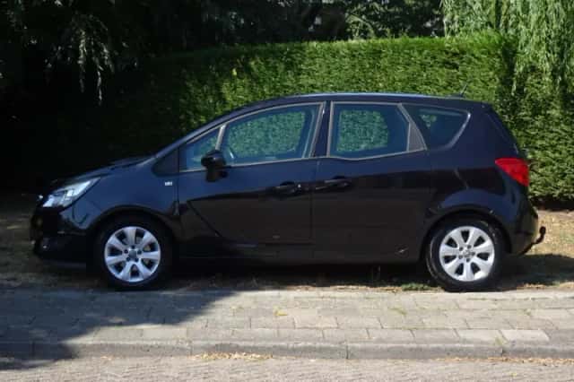 Opel Meriva (2015) thumbnail 2