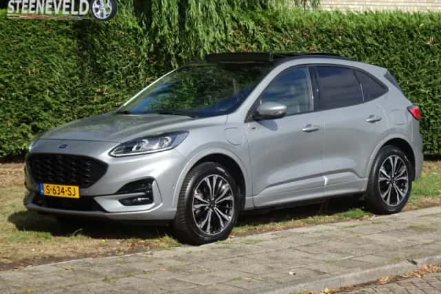 Ford Kuga (2023) thumbnail 1