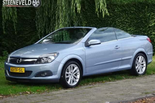 Opel Astra (2006) thumbnail 1