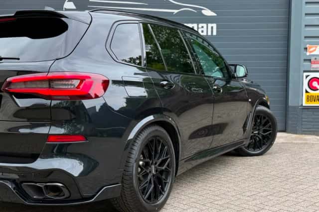 BMW X5 (2021) thumbnail 6