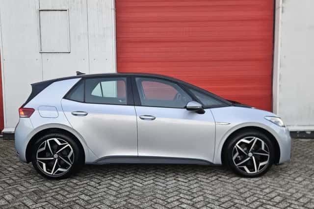 Volkswagen ID.3 (2023) thumbnail 6