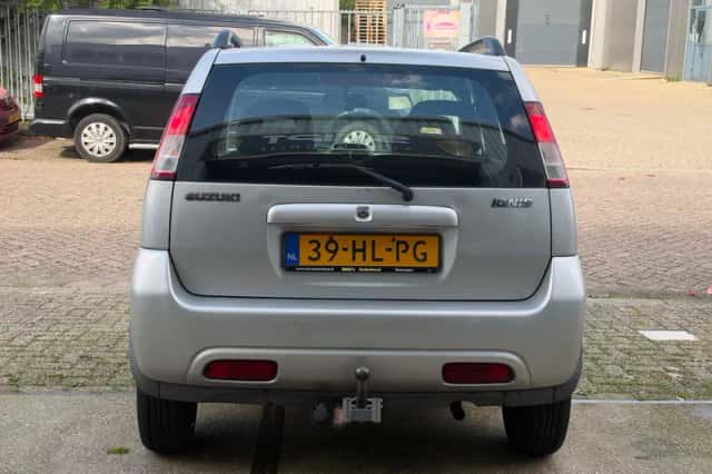 Suzuki Ignis (2001) thumbnail 3