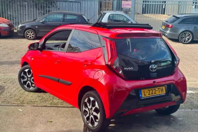 Toyota Aygo (2021) thumbnail 5