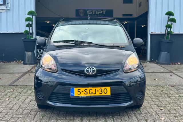 Toyota Aygo (2013) thumbnail 4