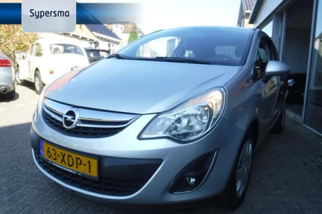 Opel Corsa (2012) thumbnail 1