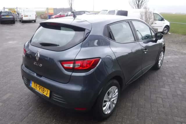 Renault Clio (2018) thumbnail 4