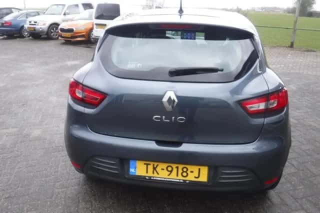 Renault Clio (2018) thumbnail 5