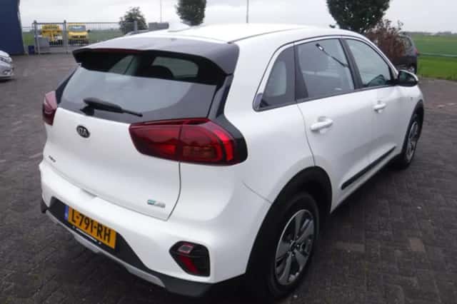 Kia Niro (2021) thumbnail 4