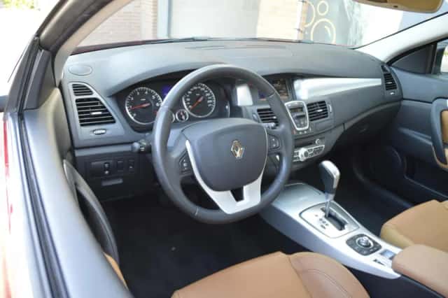 Renault Laguna (2009) thumbnail 2