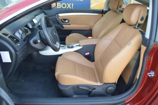 Renault Laguna (2009) thumbnail 3