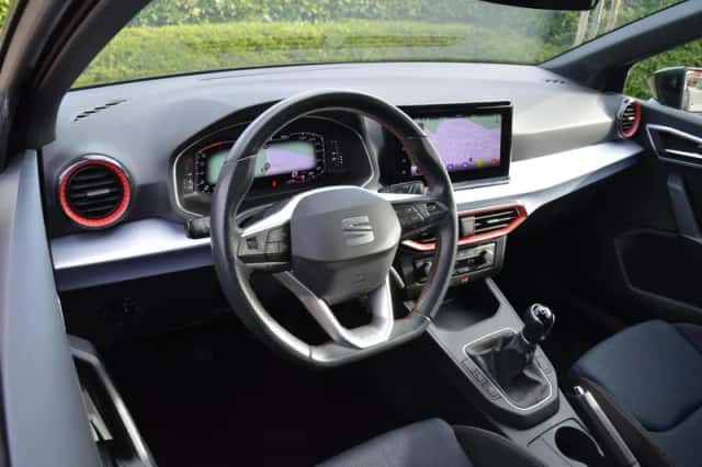 SEAT Ibiza (2023) thumbnail 2
