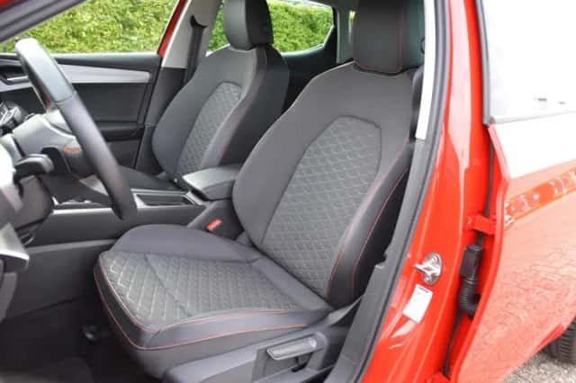 SEAT Leon (2022) thumbnail 5