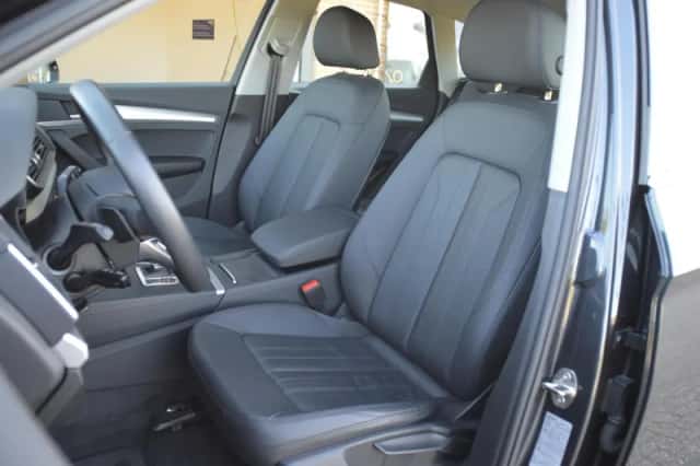 Audi Q5 (2023) thumbnail 5