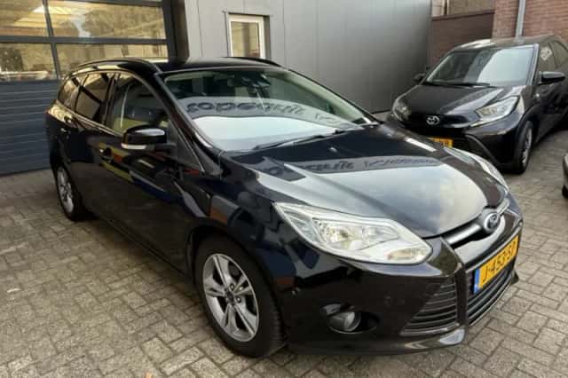 Ford Focus (2013) thumbnail 4