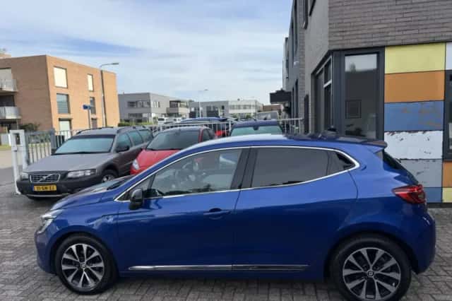 Renault Clio (2023) thumbnail 6