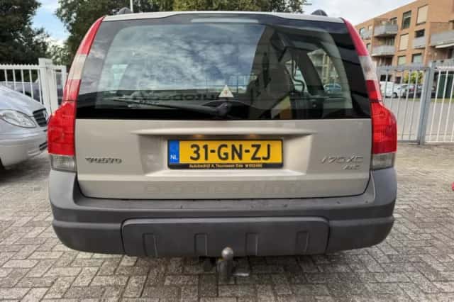 Volvo V70 (2001) thumbnail 6