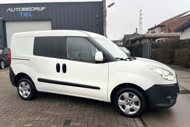 Fiat Doblò Cargo (2011) thumbnail 3