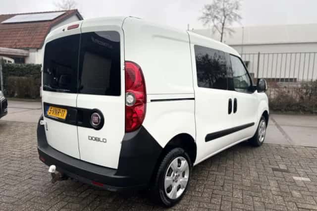 Fiat Doblò Cargo (2011) thumbnail 6