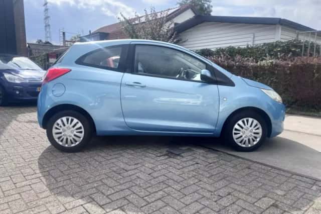 Ford Ka (2011) thumbnail 3