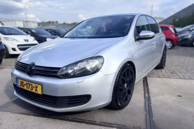 Volkswagen Golf (2009) thumbnail 1