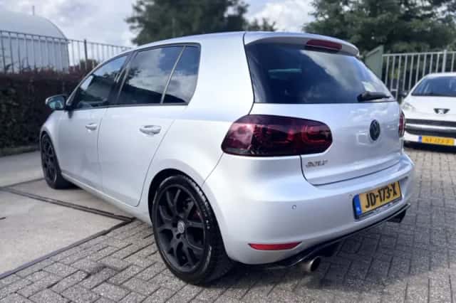 Volkswagen Golf (2009) thumbnail 5