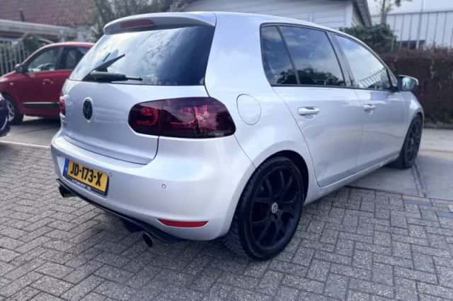 Volkswagen Golf (2009) thumbnail 6