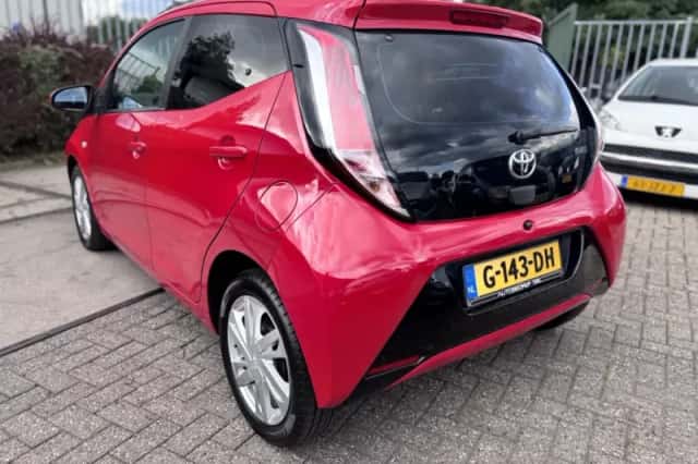 Toyota Aygo (2017) thumbnail 5