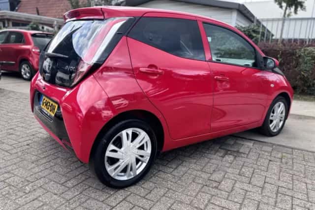 Toyota Aygo (2017) thumbnail 6