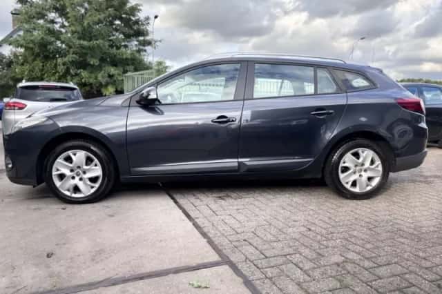 Renault Mégane (2013) thumbnail 4