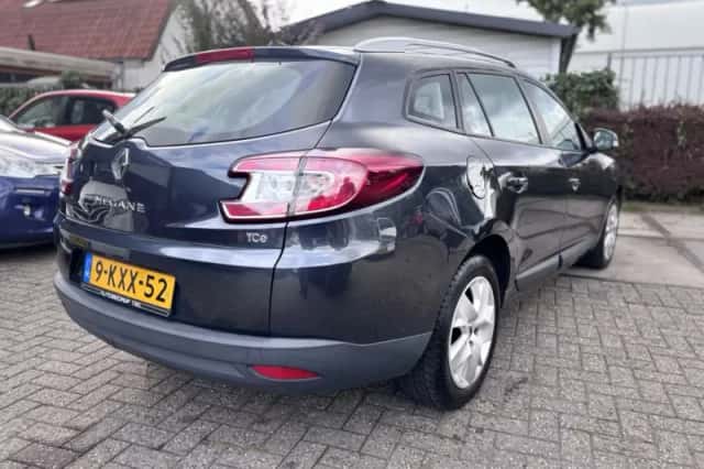 Renault Mégane (2013) thumbnail 5