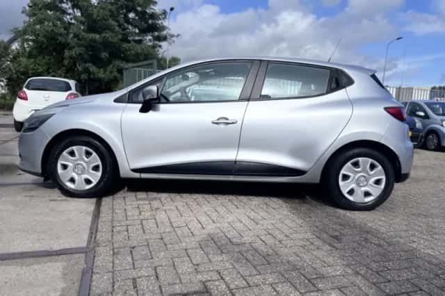 Renault Clio (2014) thumbnail 4