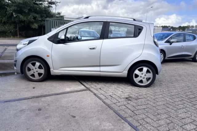Chevrolet Spark (2010) thumbnail 4