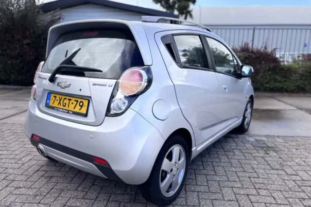 Chevrolet Spark (2010) thumbnail 5