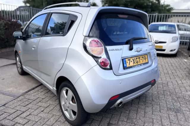 Chevrolet Spark (2010) thumbnail 6