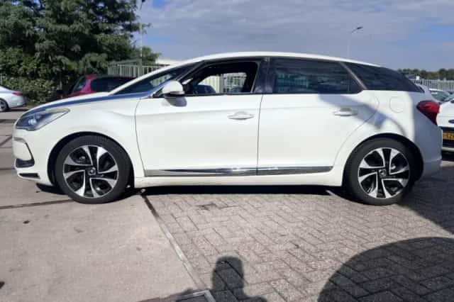 Citroën DS5 (2012) thumbnail 4