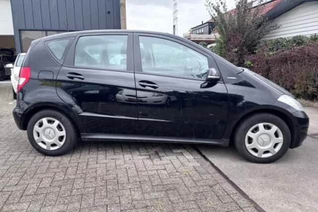 Mercedes-Benz A-Klasse (2012) thumbnail 4